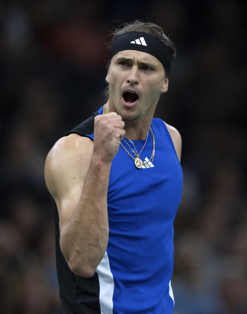 包含西班牙网球队横扫法国网球队，兹维列夫完成帽子戏法的词条