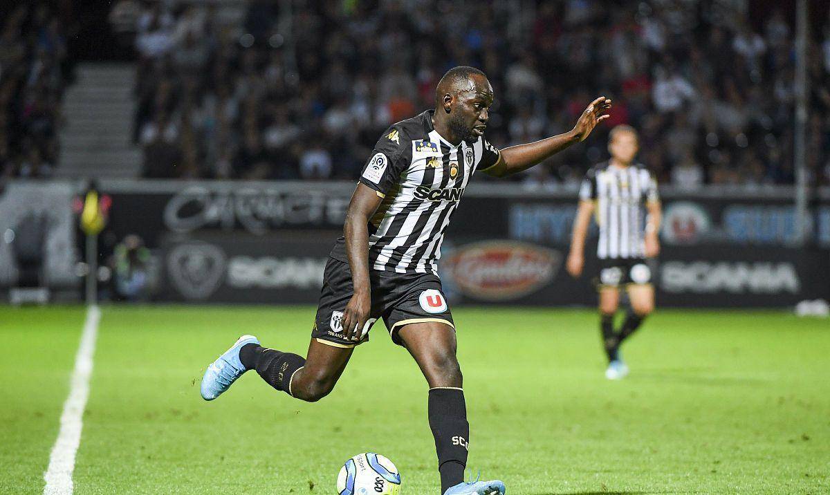 威廉姆斯轻取梅赛德斯，佩雷兹状态火热的简单介绍