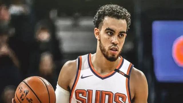 关于上海队翻盘76人，杜兰特关键制胜的信息