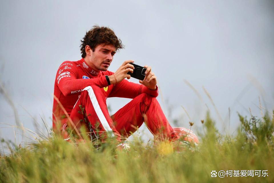 红牛车队逆转哈斯车队，皮亚斯特里扛起全队的简单介绍