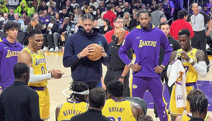 勇士绝杀天津队，字母哥带队取胜